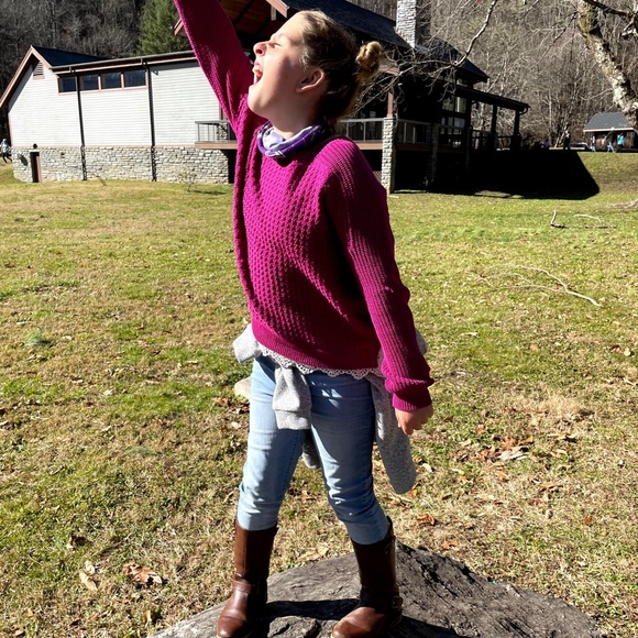 Hey y’all, I’m Jenna Coffee! ❤️🤓 - Picture 4 of 11